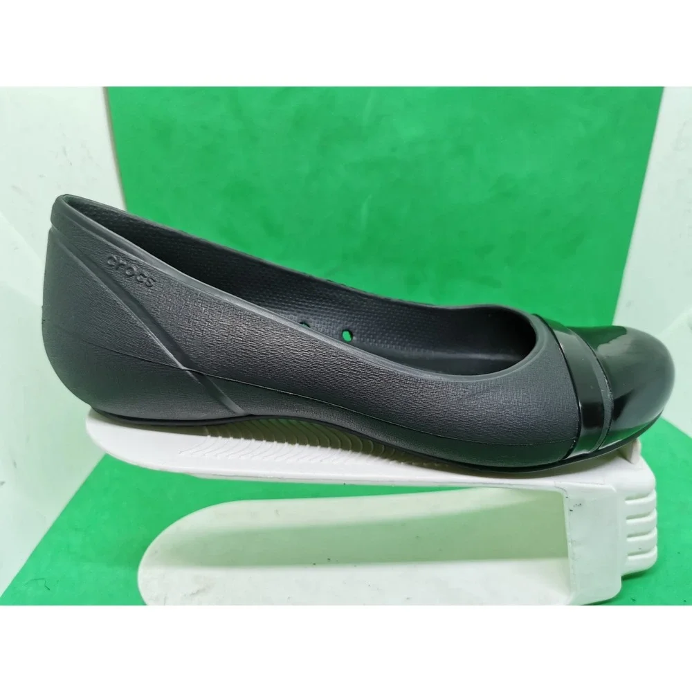 CROCS Patent Cap Toe Ballet  Flats Women's Size 10 Black shoes  slip on comfort